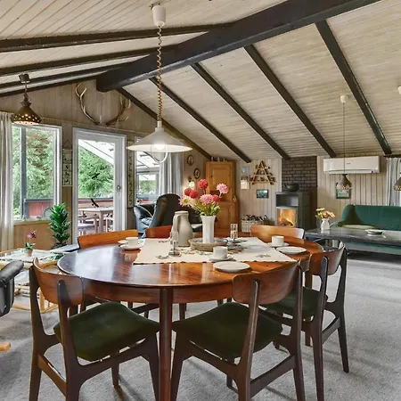 Cozy In Blavand With Kitchen Hébergement de vacances