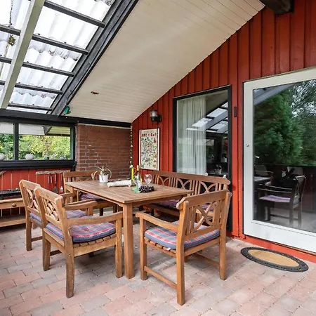 Trevligt Hem I Blåvand Med Bastu
