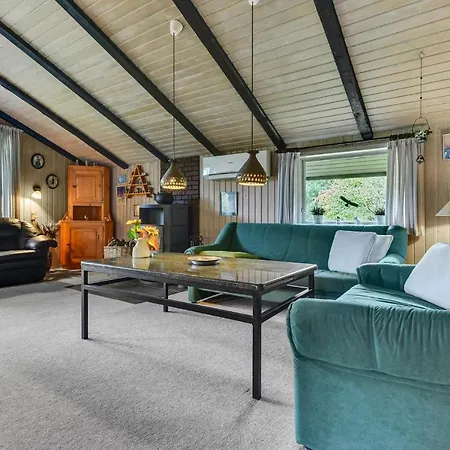 Trevligt Hem I Blåvand Med Bastu Semesterbostad Blåvand